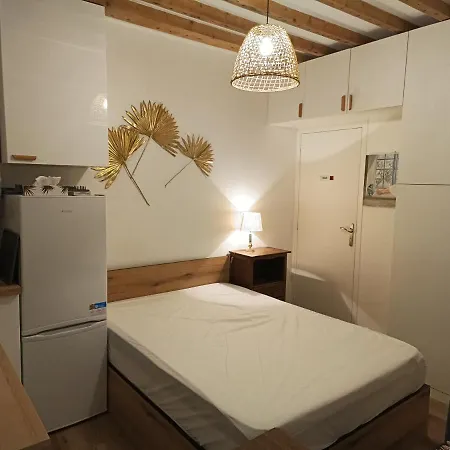 Studio, Place De La Nation, 1mn A Pied Du Metro 1,2,6,9 Et Rer A Appartement