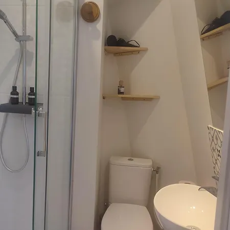Studio, Place De La Nation, 1mn A Pied Du Metro 1,2,6,9 Et Rer A Appartement